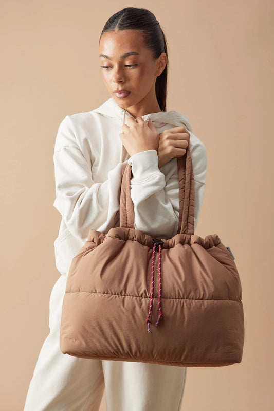 Scrunch Base Puffer Tote | Hazelnut/Burgundy