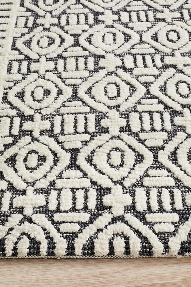 Rustic Casual Tribal Design Adonis Rug - Ivory/Black