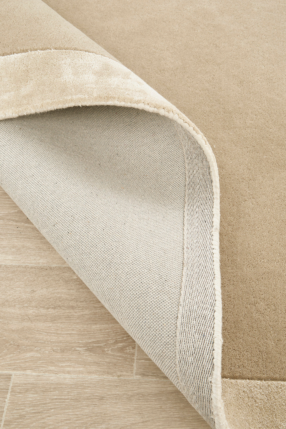 Jewel Curve Husk Rug