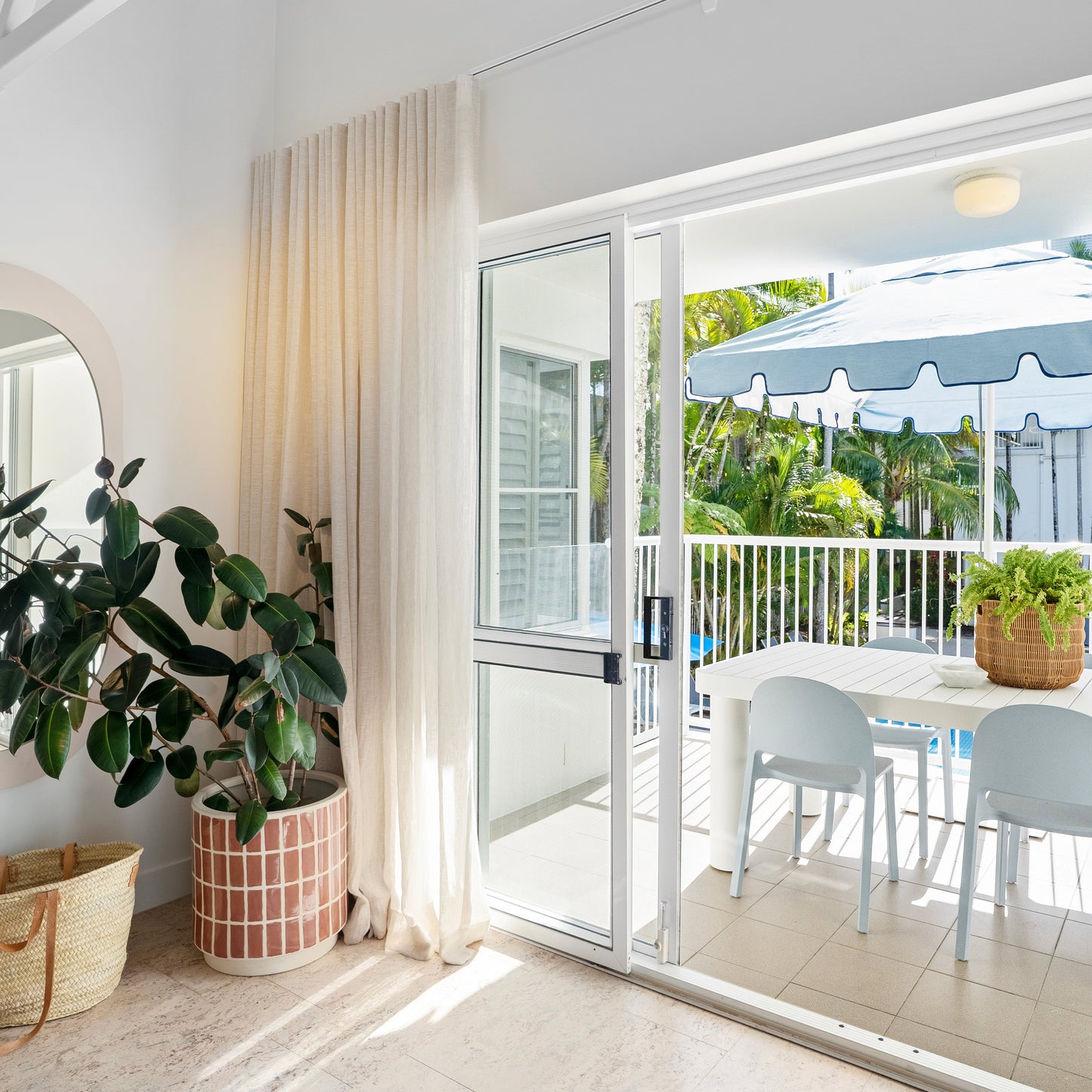 GlobeWest | Frankie Outdoor Dining Table | Aluminium White