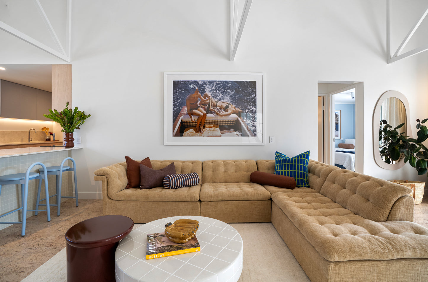 GlobeWest | Seville Tile Round Coffee Table | Pearl White