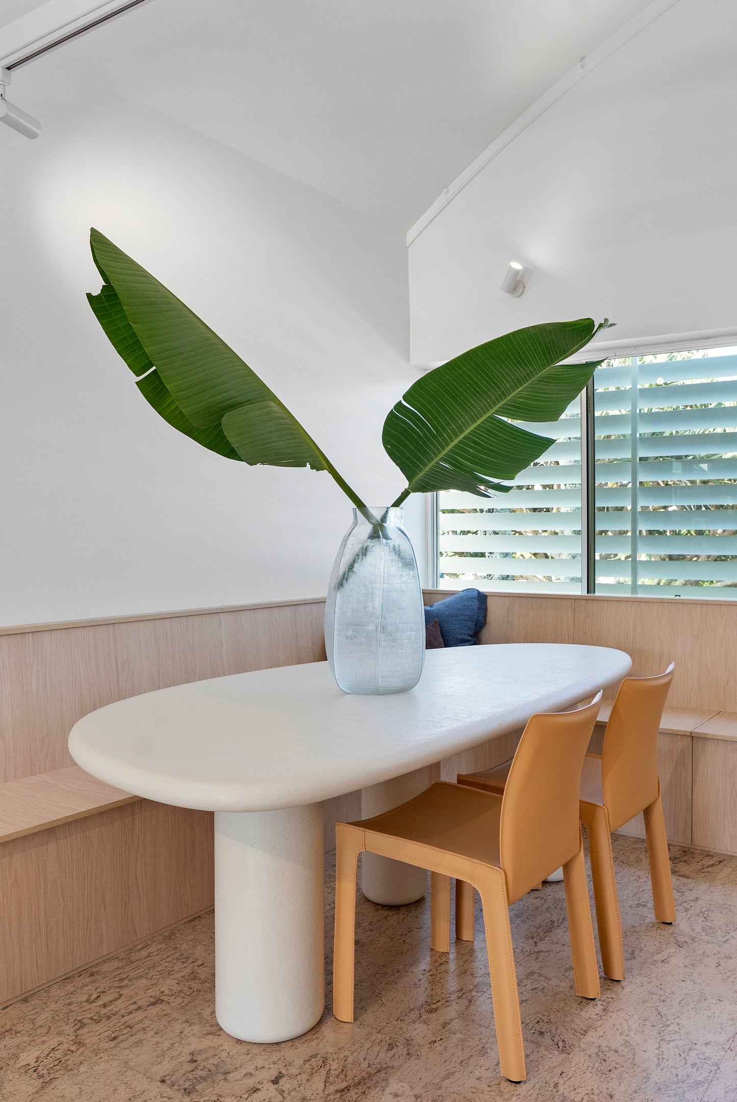 GlobeWest | Elba Dining Table | Rope